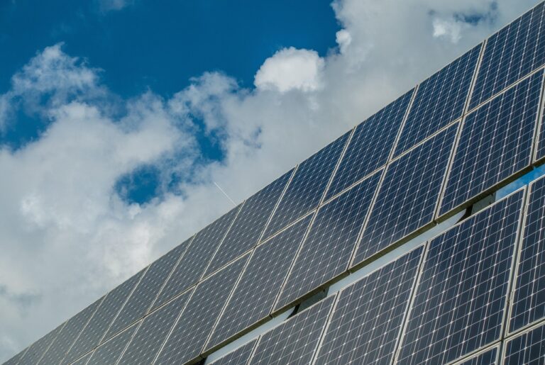 Solar Panels in Pakistan: A Beginner’s Guide for Homeowners